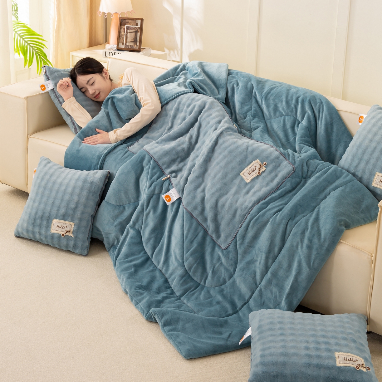 91家纺网 家纺一手货源 找家纺 多今家纺 2025新款牛奶绒贴布抱枕被子-遇见系列 遇见-天空蓝