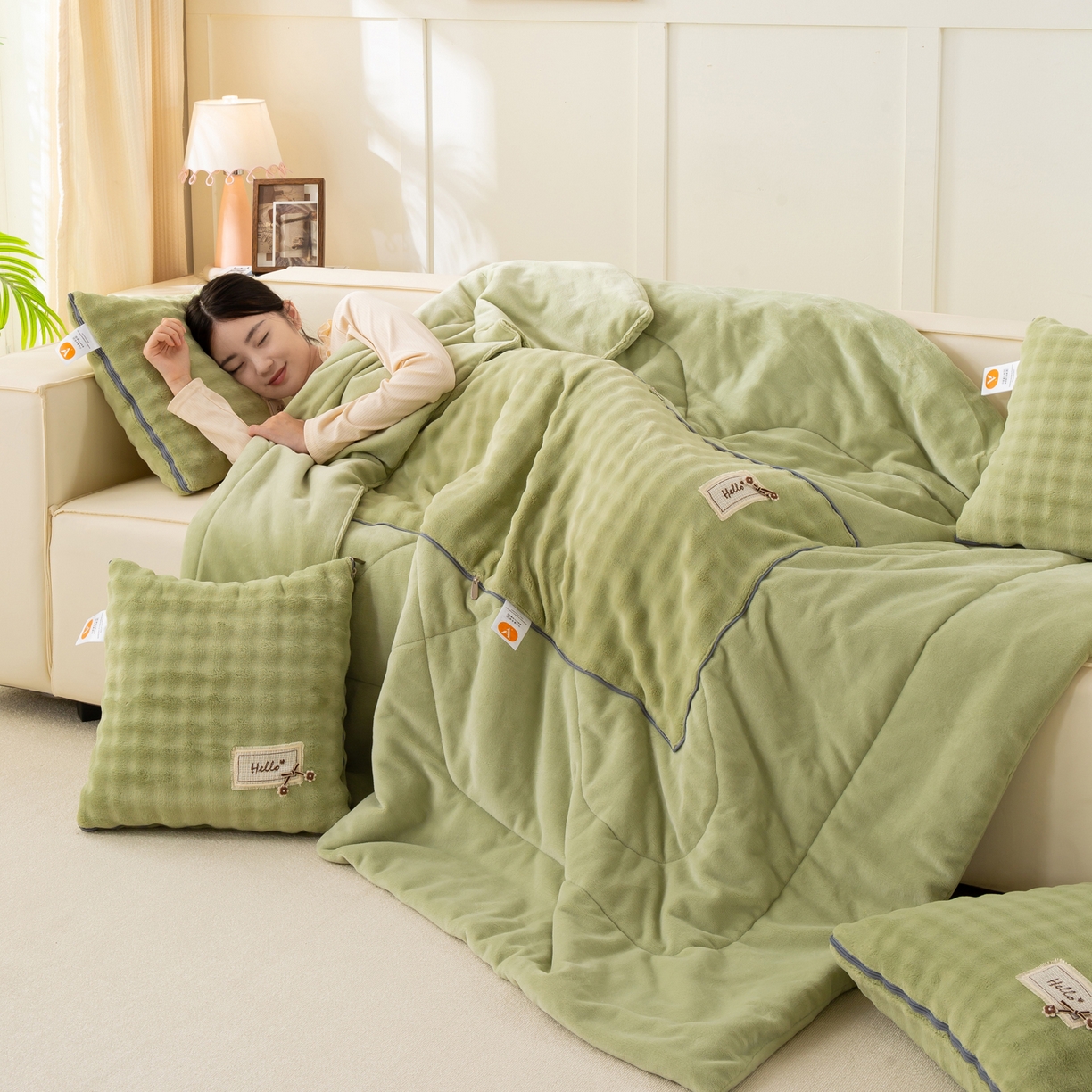 91家纺网 家纺一手货源 找家纺 多今家纺 2025新款牛奶绒贴布抱枕被子-遇见系列 遇见-青麦绿
