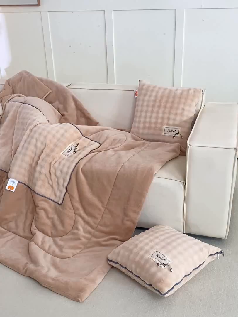 91家纺网 家纺一手货源 找家纺 多今家纺 2025新款牛奶绒贴布抱枕被子-遇见系列 遇见-象牙黄