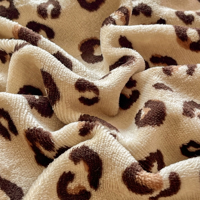 91家纺网 家纺一手货源 找家纺 尚美家纺 2025冬季新品豆豆绒高克重床盖被套四件套 豹纹咖色