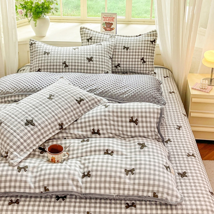 91家纺网 家纺一手货源 找家纺 尚美家纺 2025冬季新品豆豆绒高克重床盖被套四件套 蝴蝶飞舞