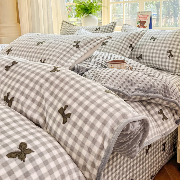 91家纺网 家纺一手货源 找家纺 尚美家纺 2025冬季新品豆豆绒高克重床盖被套四件套 蝴蝶飞舞