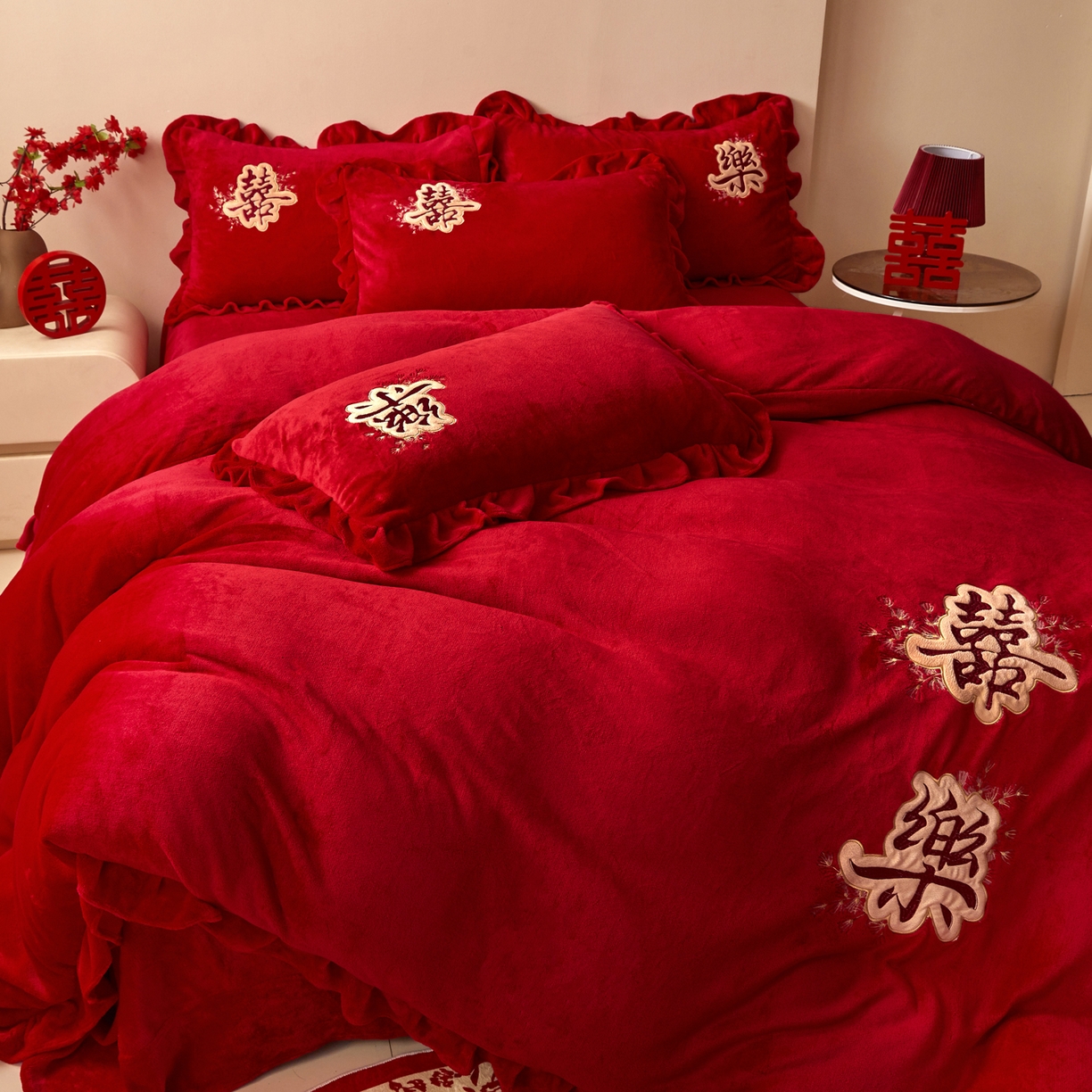 91家纺网 家纺一手货源 找家纺 千希家纺 2025新款220克牛奶绒贴布绣婚庆套件（提供买家秀） 贴布款-喜樂