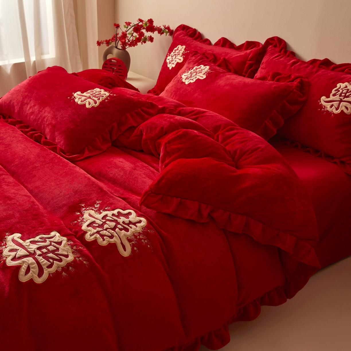 91家纺网 家纺一手货源 找家纺 千希家纺 2025新款220克牛奶绒贴布绣婚庆套件（提供买家秀） 贴布款-喜樂