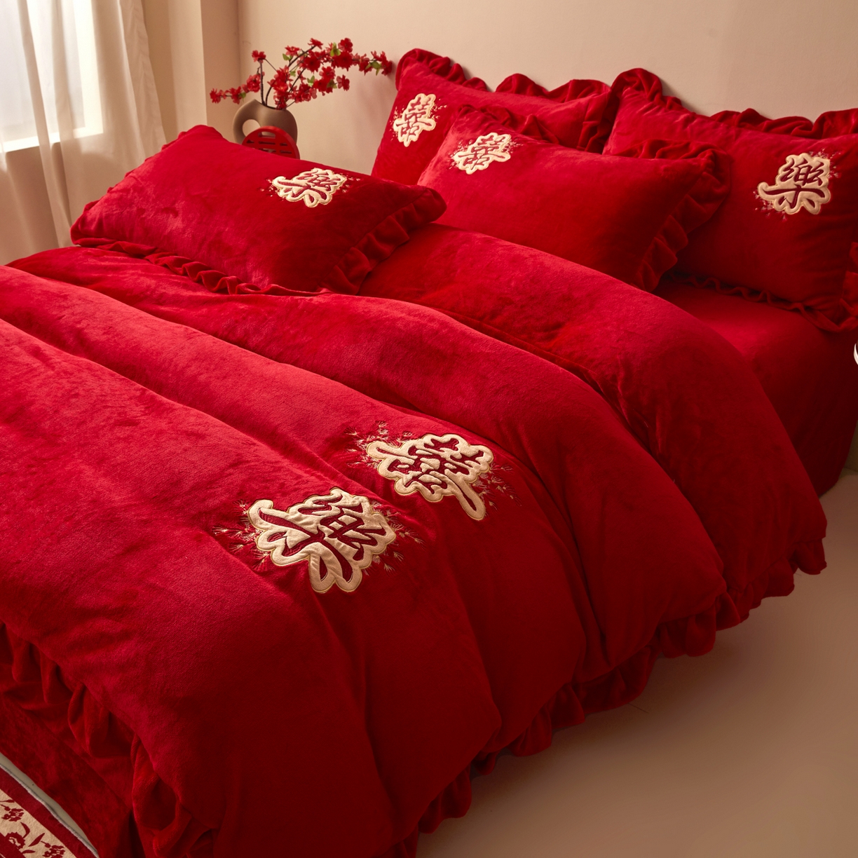 91家纺网 家纺一手货源 找家纺 千希家纺 2025新款220克牛奶绒贴布绣婚庆套件（提供买家秀） 贴布款-喜樂