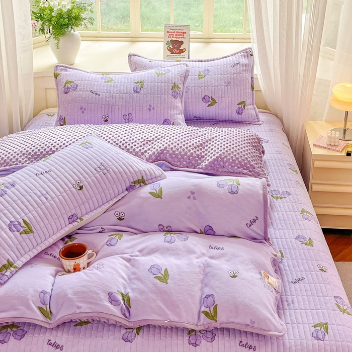 91家纺网 家纺一手货源 找家纺 尚美家纺 2025冬季新品豆豆绒高克重床盖被套四件套 紫色郁金香