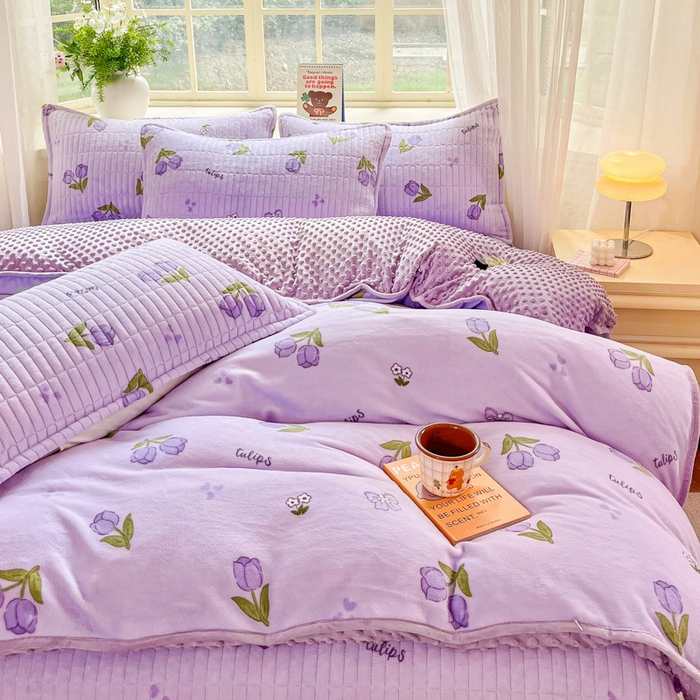 91家纺网 家纺一手货源 找家纺 尚美家纺 2025冬季新品豆豆绒高克重床盖被套四件套 紫色郁金香