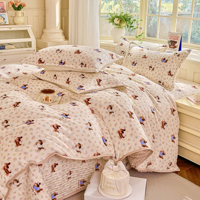 91家纺网 家纺一手货源 找家纺 尚美家纺 2025冬季新品豆豆绒高克重床盖被套四件套 香肠狗