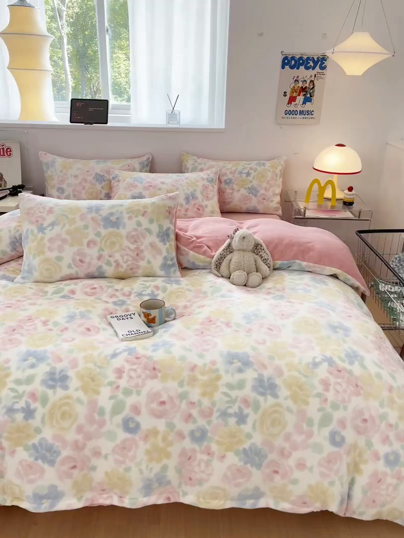 91家纺网 家纺一手货源 找家纺 瑞钰 2025新款A类加厚牛奶绒印花四件套 春意花影