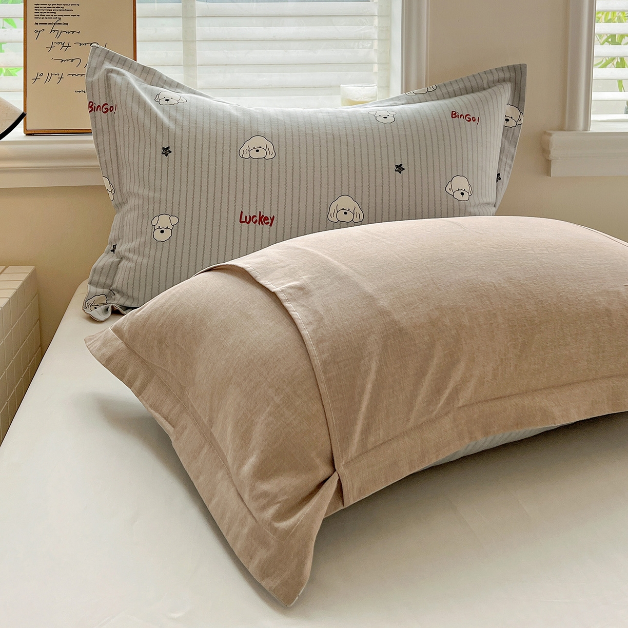 91家纺网 家纺一手货源 找家纺 依庭 2025新款高克重全棉纯棉磨毛印花单枕套 皮皮狗