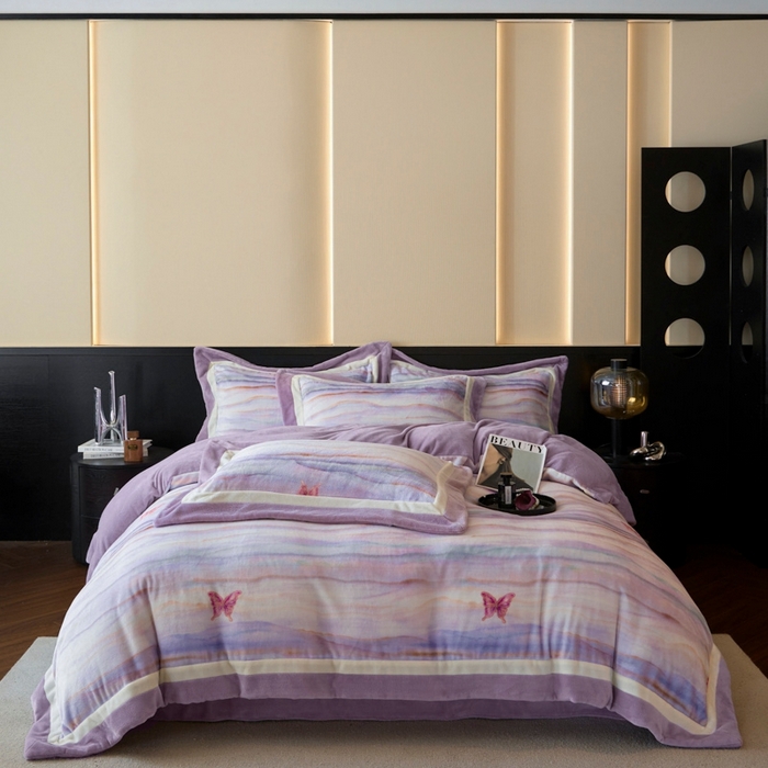 91家纺网 家纺一手货源 找家纺 （总）可恩欣 2025新款双拼角宽边数码牛奶绒四件套