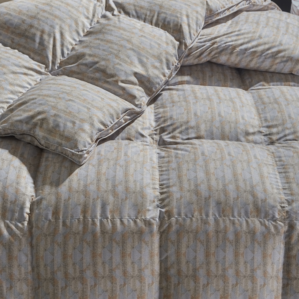 91家纺网 家纺一手货源 找家纺 暖羽屋羽绒馆 2025新款95白鸭绒印花羽绒被子 羽绒被芯 鸭绒被子 双人两米春秋被冬被 幻城