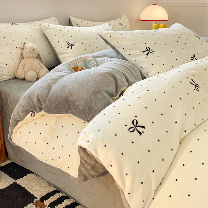 91家纺网 家纺一手货源 找家纺 瑞钰 2025新款A类加厚牛奶绒印花四件套 蝴蝶点点心