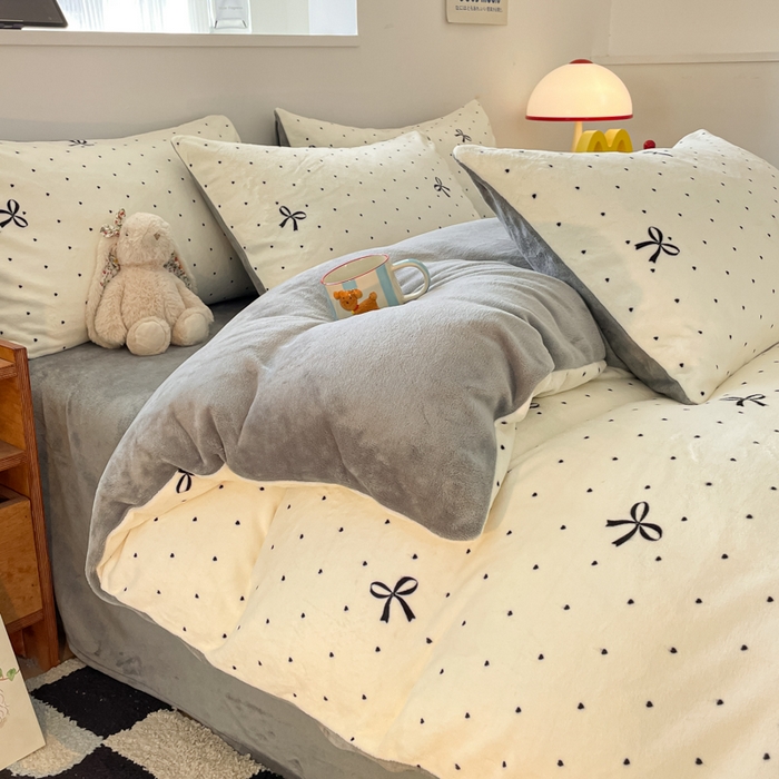 91家纺网 家纺一手货源 找家纺 瑞钰 2025新款A类加厚牛奶绒印花四件套 蝴蝶点点心