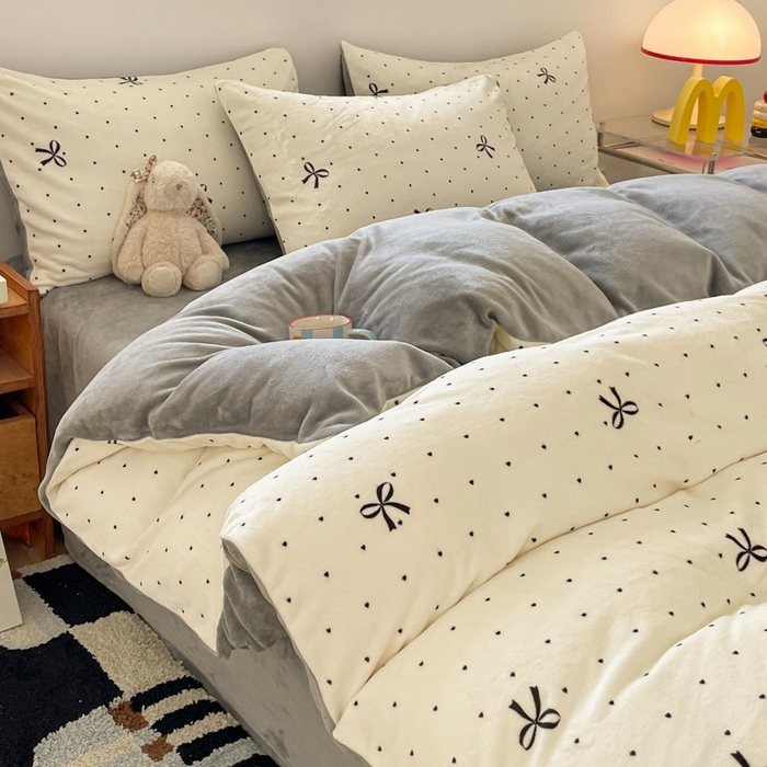 91家纺网 家纺一手货源 找家纺 瑞钰 2025新款A类加厚牛奶绒印花四件套 蝴蝶点点心