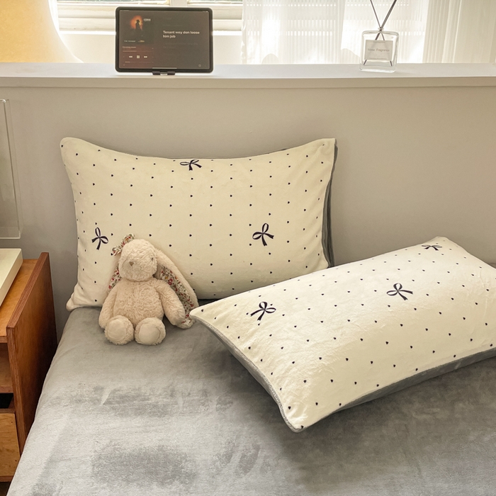 91家纺网 家纺一手货源 找家纺 瑞钰 2025新款A类加厚牛奶绒印花四件套 蝴蝶点点心