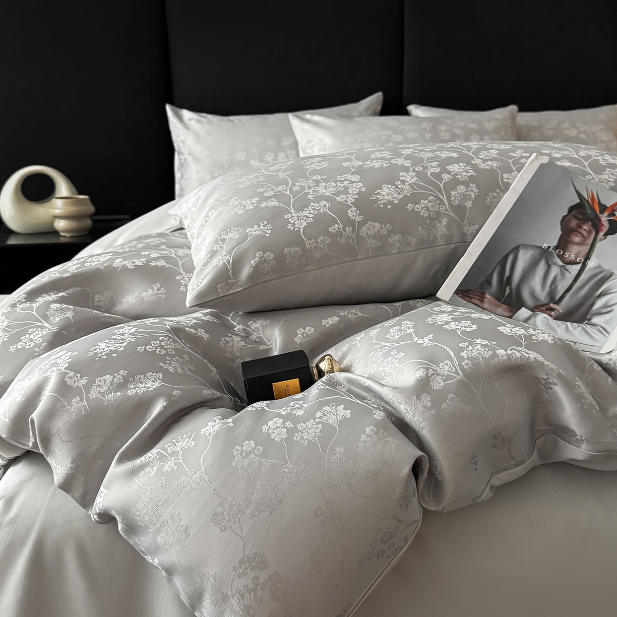 91家纺网 家纺一手货源 找家纺 置顶家纺 2025新款亲肤提花系列四件套-雅芙 雅芙-灰