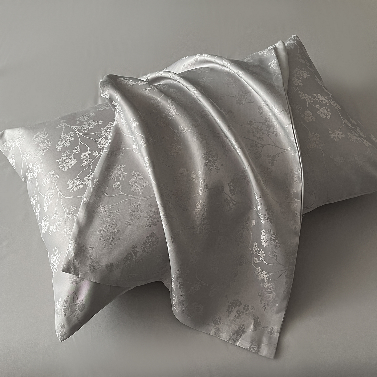 91家纺网 家纺一手货源 找家纺 置顶家纺 2025新款亲肤提花系列四件套-雅芙 雅芙-灰