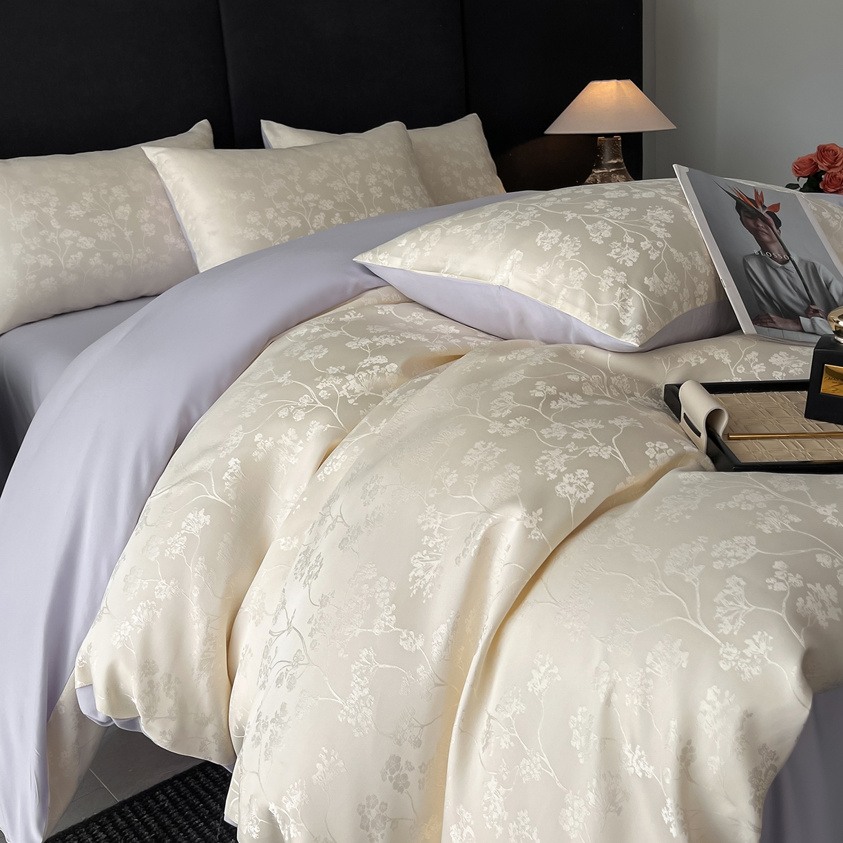 91家纺网 家纺一手货源 找家纺 置顶家纺 2025新款亲肤提花系列四件套-雅芙 雅芙-奶白+香芋紫