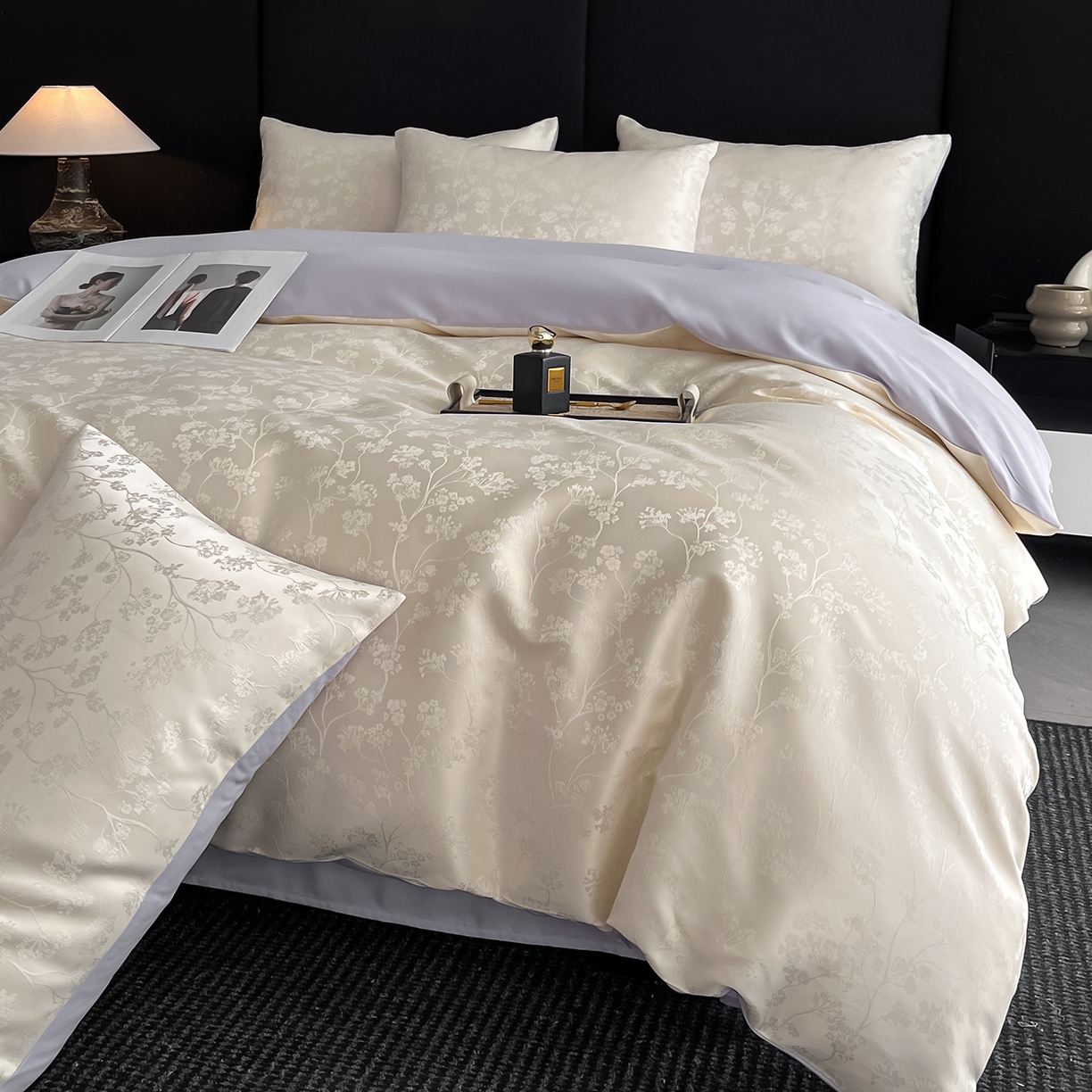 91家纺网 家纺一手货源 找家纺 置顶家纺 2025新款亲肤提花系列四件套-雅芙 雅芙-奶白+香芋紫