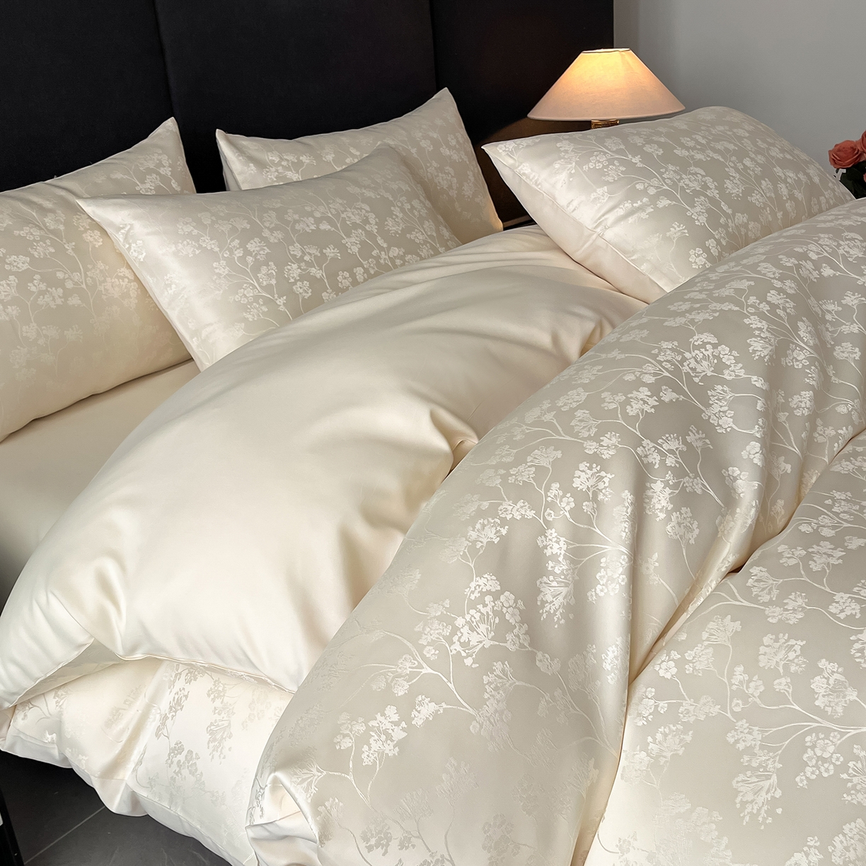 91家纺网 家纺一手货源 找家纺 置顶家纺 2025新款亲肤提花系列四件套-雅芙 雅芙-奶白