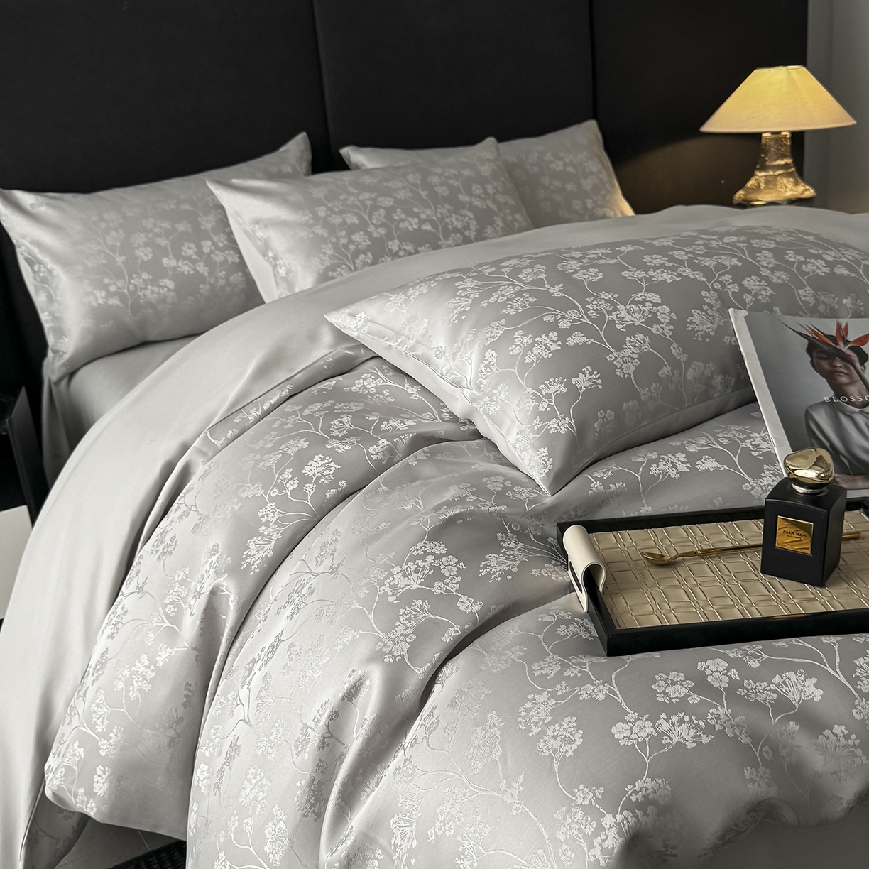 91家纺网 家纺一手货源 找家纺 置顶家纺 2025新款亲肤提花系列四件套-雅芙 雅芙-灰