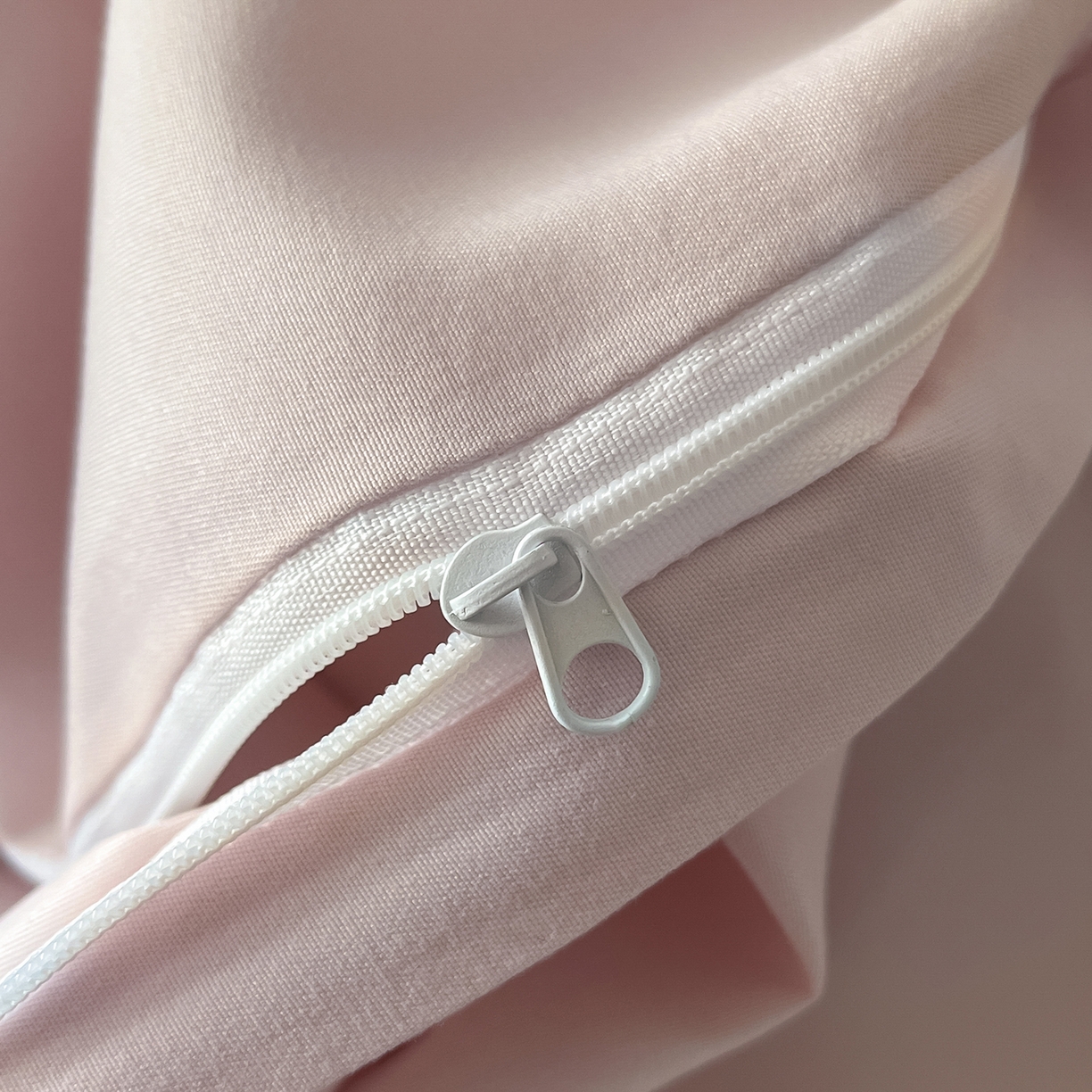 91家纺网 家纺一手货源 找家纺 置顶家纺 2025新款亲肤提花系列四件套-雅芙 雅芙-粉紫