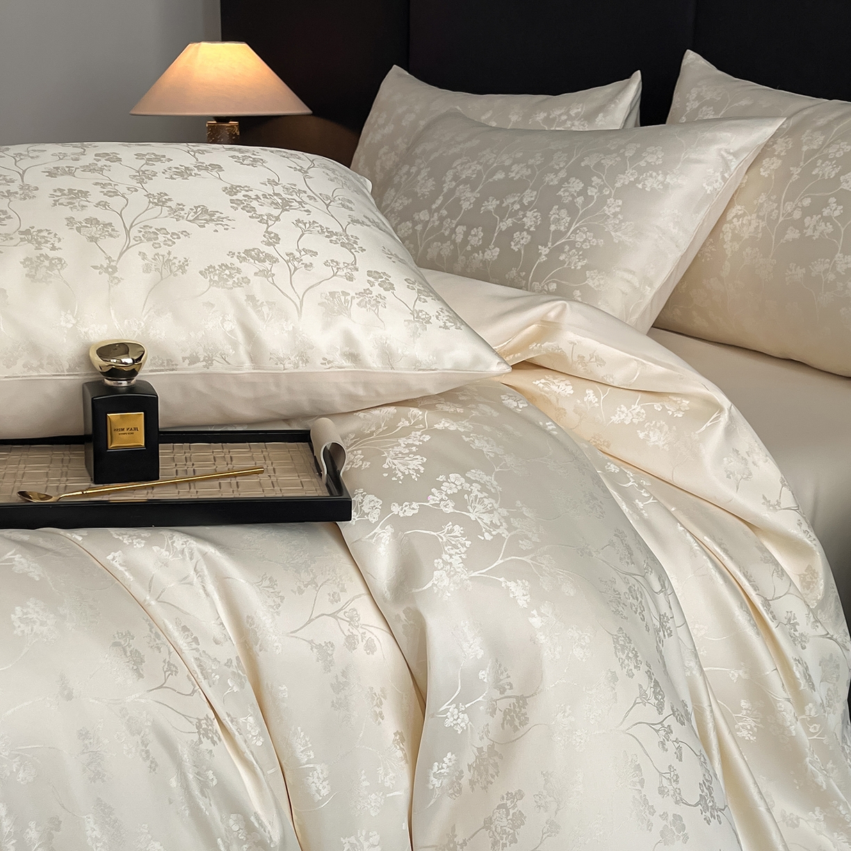 91家纺网 家纺一手货源 找家纺 置顶家纺 2025新款亲肤提花系列四件套-雅芙 雅芙-奶白