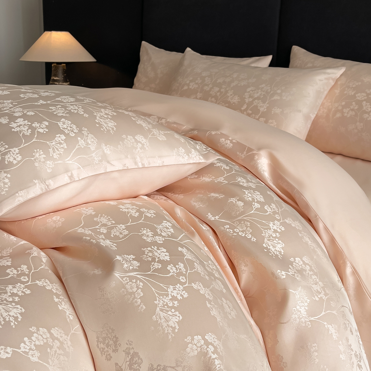 91家纺网 家纺一手货源 找家纺 置顶家纺 2025新款亲肤提花系列四件套-雅芙 雅芙-玉