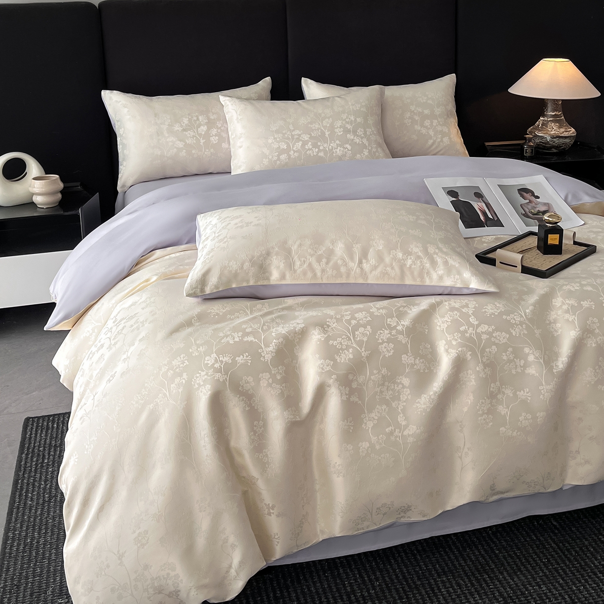 91家纺网 家纺一手货源 找家纺 置顶家纺 2025新款亲肤提花系列四件套-雅芙 雅芙-奶白+香芋紫