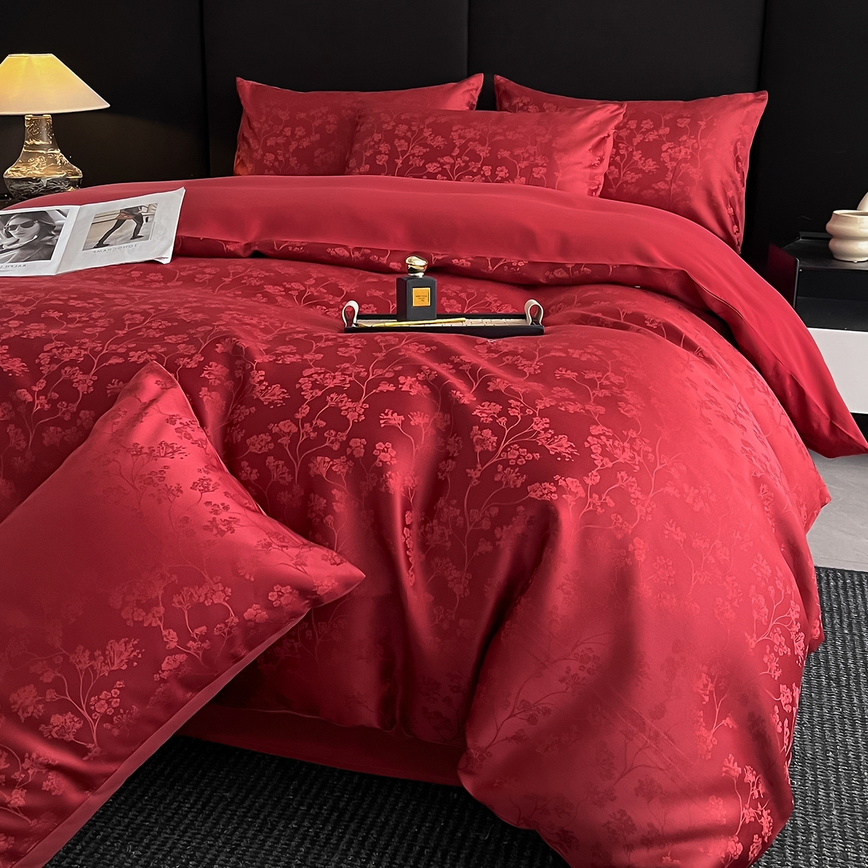 91家纺网 家纺一手货源 找家纺 置顶家纺 2025新款亲肤提花系列四件套-雅芙 雅芙-温馨红