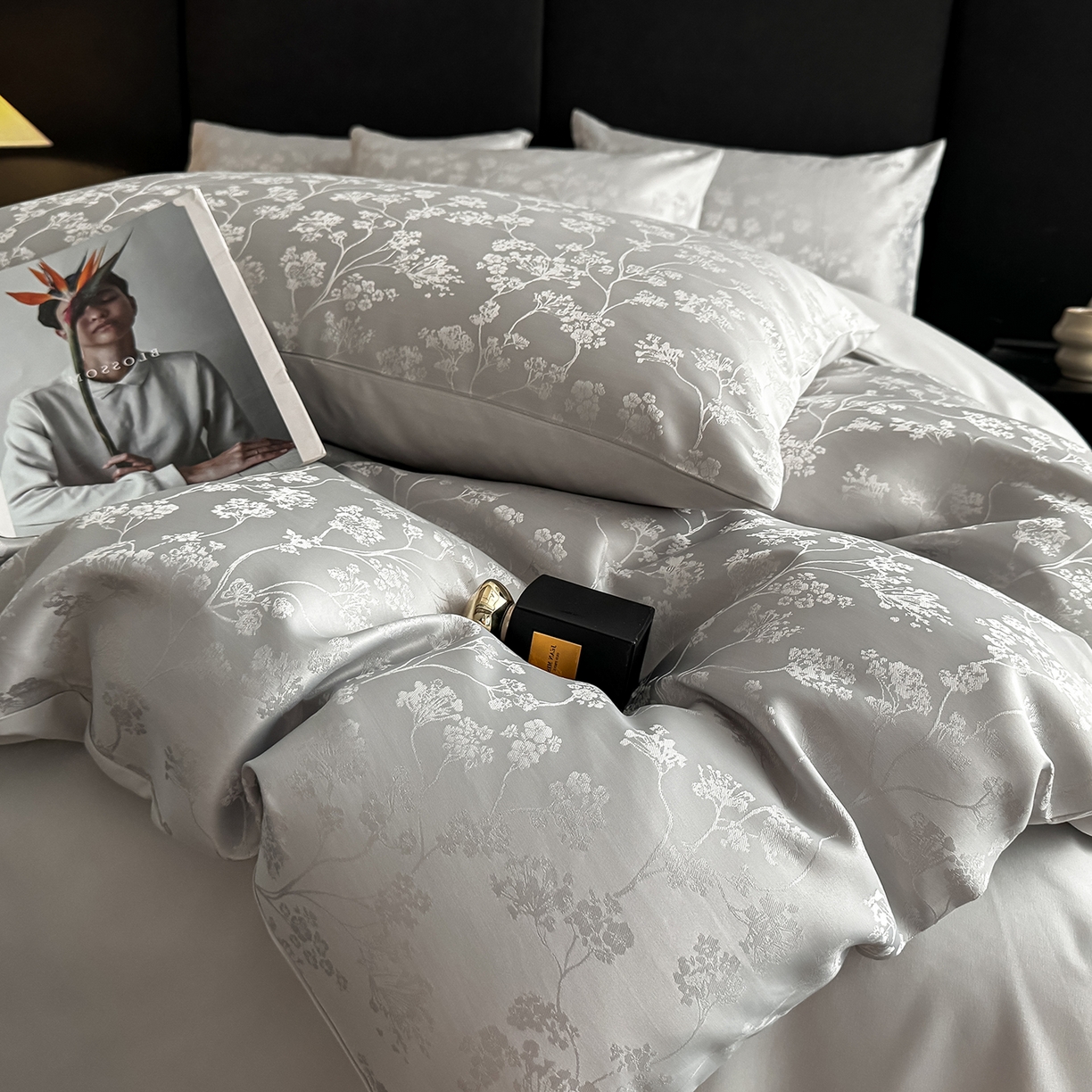 91家纺网 家纺一手货源 找家纺 置顶家纺 2025新款亲肤提花系列四件套-雅芙 雅芙-灰