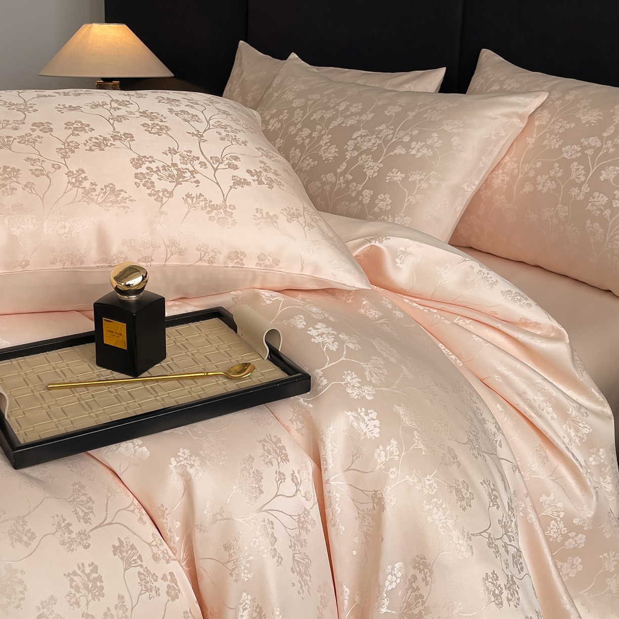 91家纺网 家纺一手货源 找家纺 置顶家纺 2025新款亲肤提花系列四件套-雅芙 雅芙-玉