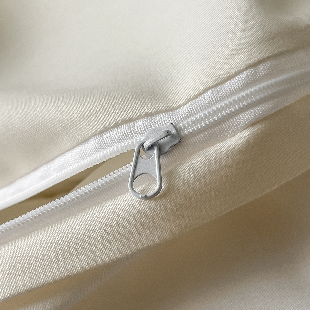 91家纺网 家纺一手货源 找家纺 置顶家纺 2025新款亲肤提花系列四件套-雅芙 雅芙-奶白