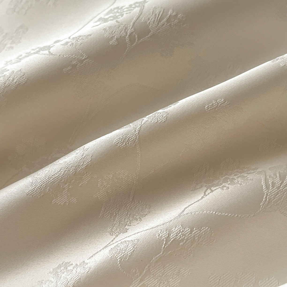 91家纺网 家纺一手货源 找家纺 置顶家纺 2025新款亲肤提花系列四件套-雅芙 雅芙-奶白+粉