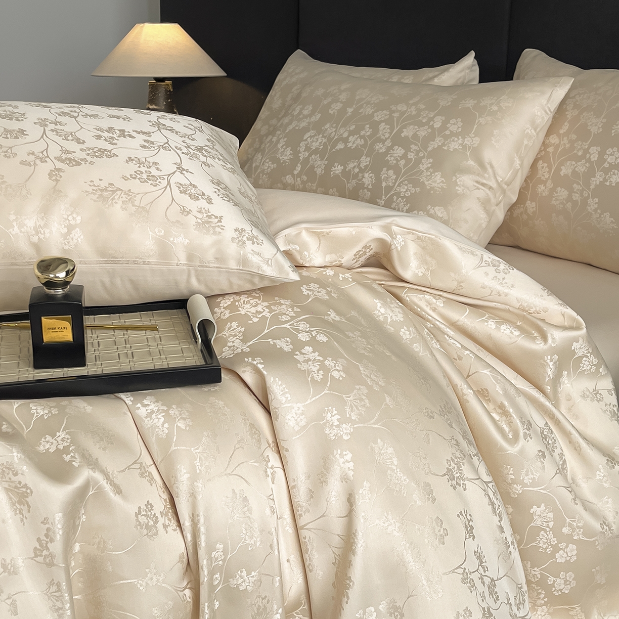 91家纺网 家纺一手货源 找家纺 置顶家纺 2025新款亲肤提花系列四件套-雅芙 雅芙-卡其