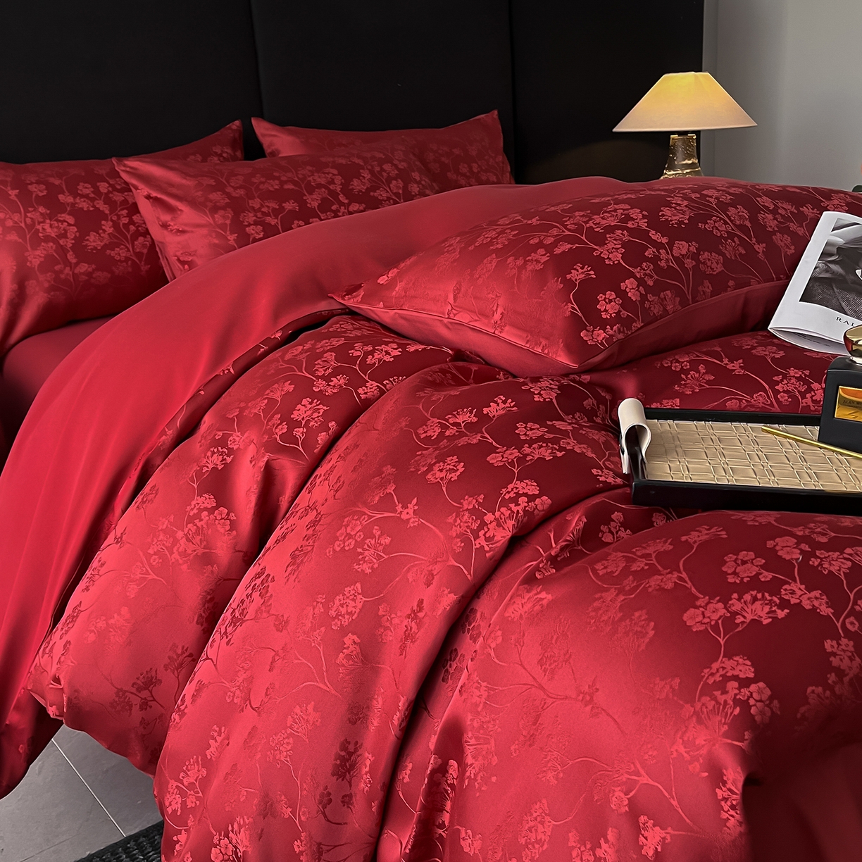 91家纺网 家纺一手货源 找家纺 置顶家纺 2025新款亲肤提花系列四件套-雅芙 雅芙-温馨红