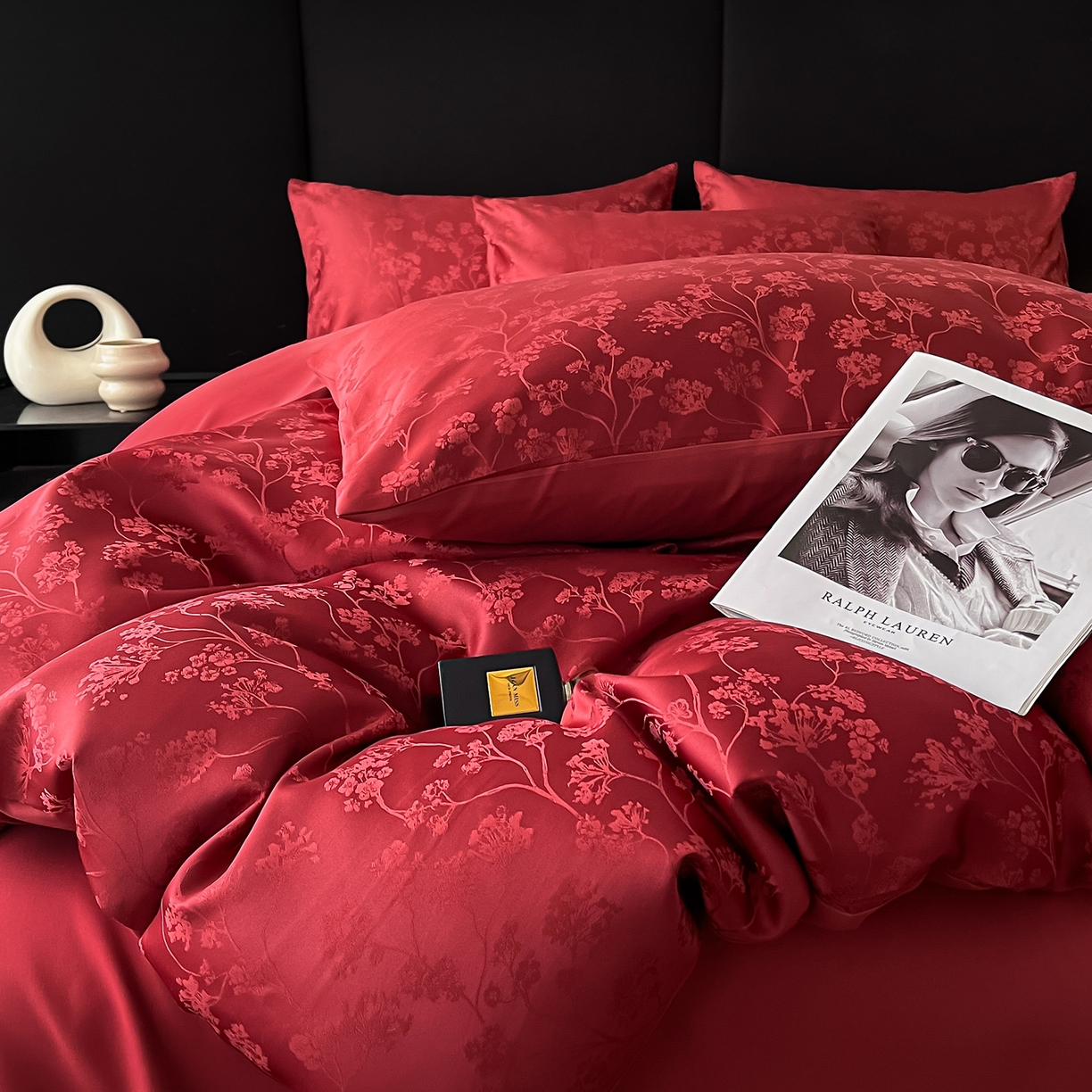 91家纺网 家纺一手货源 找家纺 置顶家纺 2025新款亲肤提花系列四件套-雅芙 雅芙-温馨红