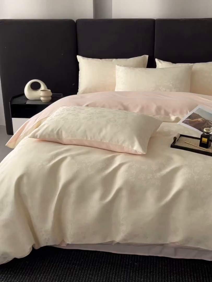 91家纺网 家纺一手货源 找家纺 置顶家纺 2025新款亲肤提花系列四件套-雅芙 雅芙-奶白+粉