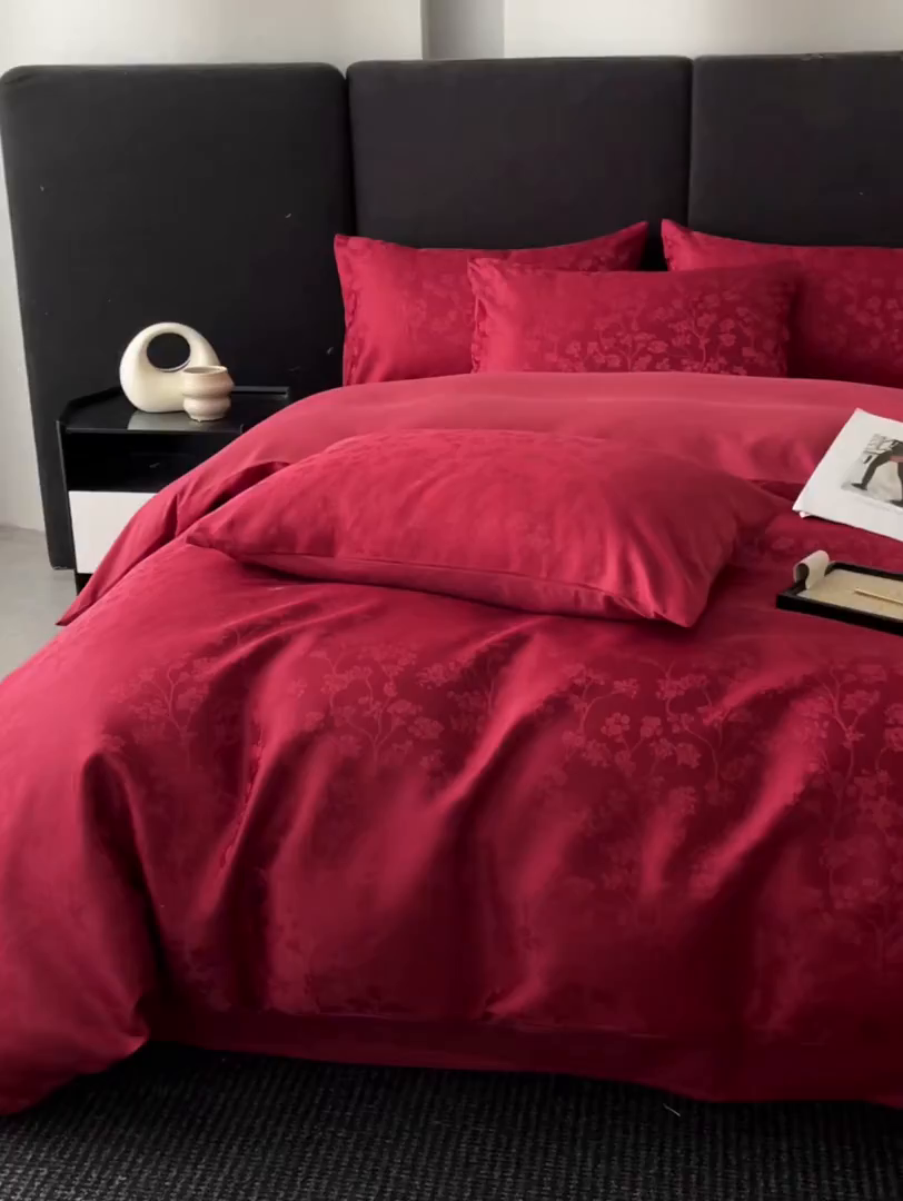 91家纺网 家纺一手货源 找家纺 置顶家纺 2025新款亲肤提花系列四件套-雅芙 雅芙-温馨红