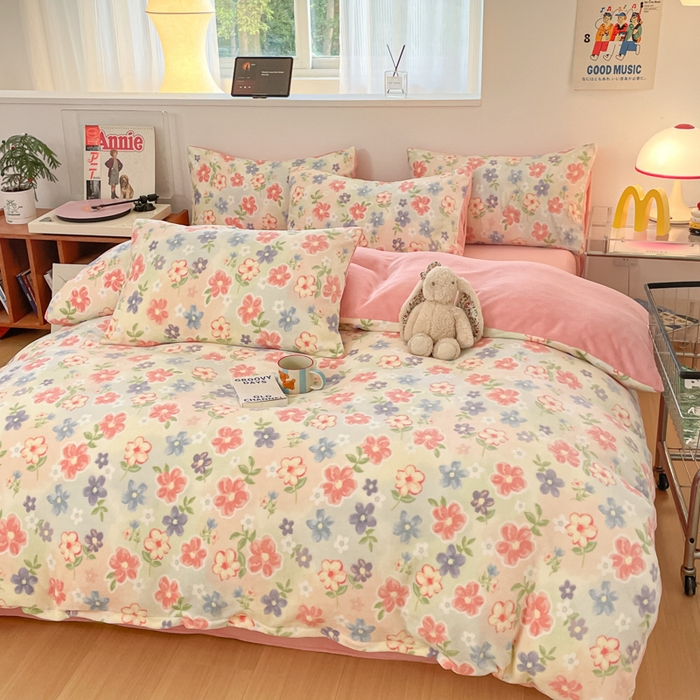 91家纺网 家纺一手货源 找家纺 瑞钰 2025新款A类加厚牛奶绒印花四件套 花在云端