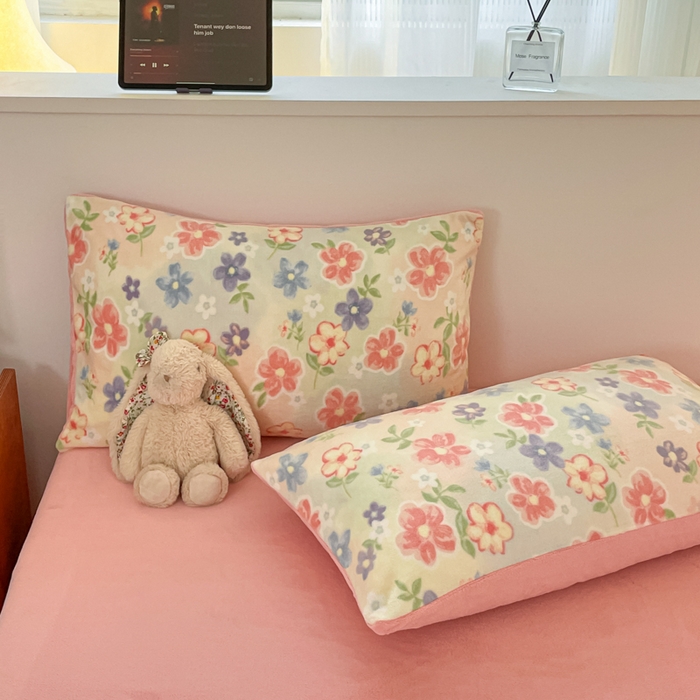 91家纺网 家纺一手货源 找家纺 瑞钰 2025新款A类加厚牛奶绒印花四件套 花在云端