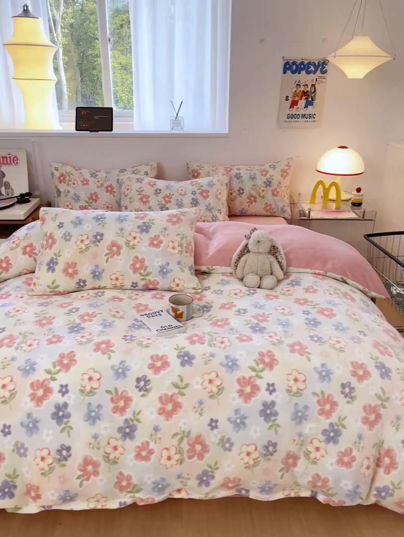 91家纺网 家纺一手货源 找家纺 瑞钰 2025新款A类加厚牛奶绒印花四件套 花在云端