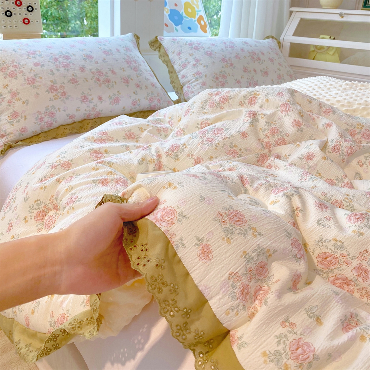 91家纺网 家纺一手货源 找家纺 梵克保罗 2025新款冬被系列 花边款豆豆被 温柔乡