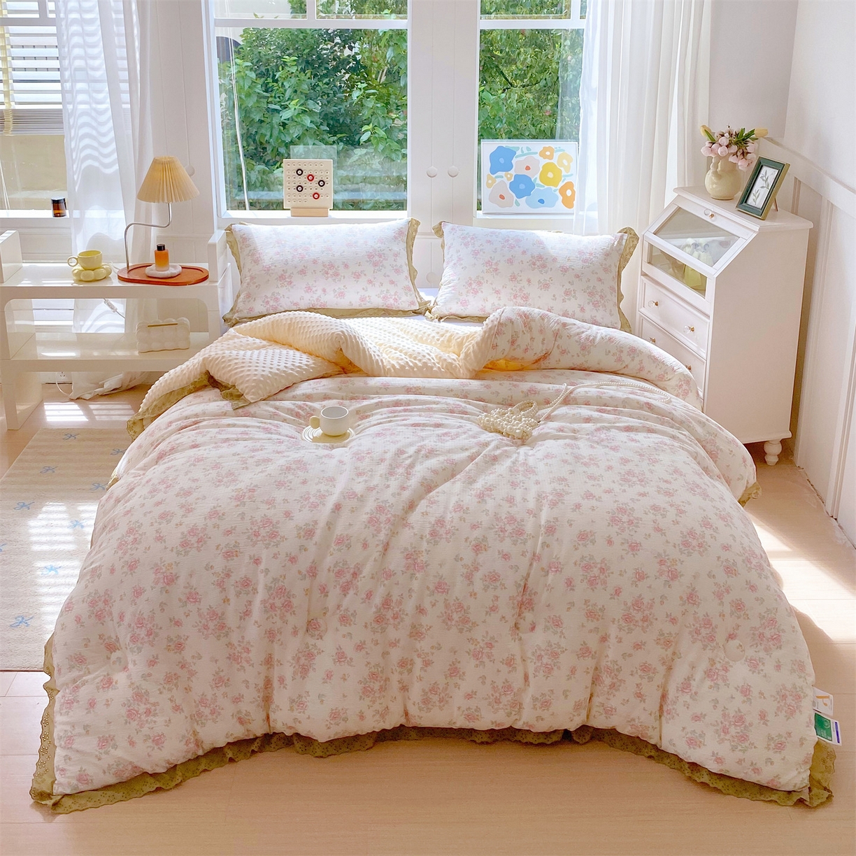 91家纺网 家纺一手货源 找家纺 梵克保罗 2025新款冬被系列 花边款豆豆被 温柔乡