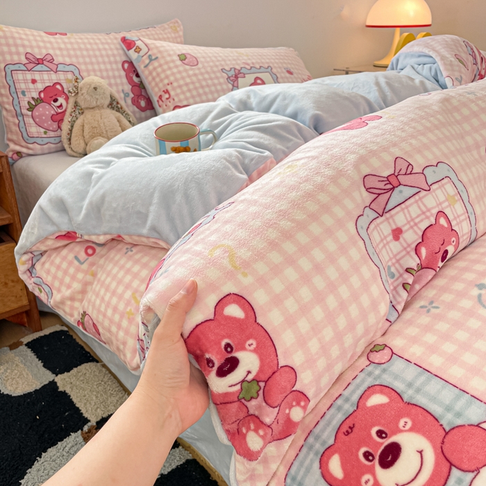 91家纺网 家纺一手货源 找家纺 瑞钰 2025新款A类加厚牛奶绒印花四件套 快乐回忆