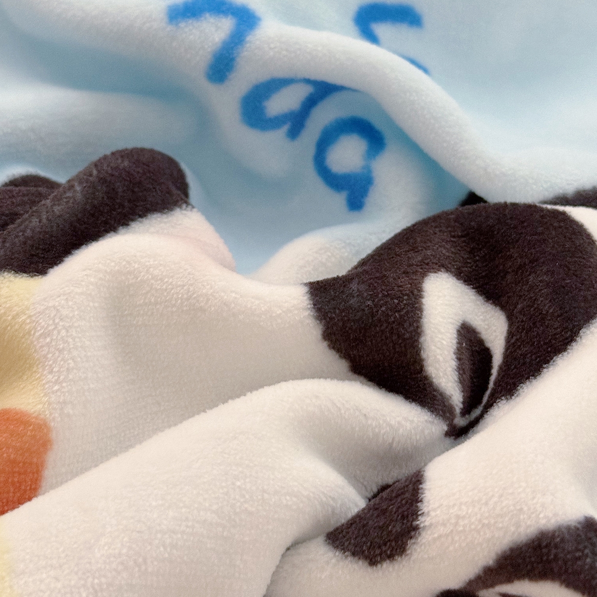 91家纺网 家纺一手货源 找家纺 荷马之梦 2025新款A类牛奶绒数码印花原创卡通大版儿童幼儿园单枕套枕套单件-萌宠 熊猫多多