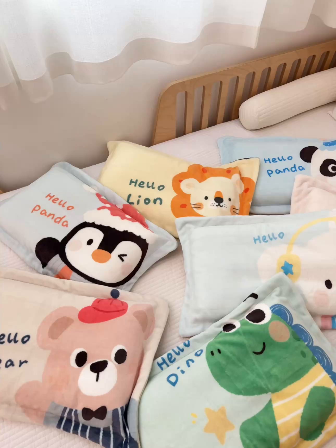 91家纺网 家纺一手货源 找家纺 荷马之梦 2025新款A类牛奶绒数码印花原创卡通大版儿童幼儿园单枕套枕套单件-萌宠 企鹅达达