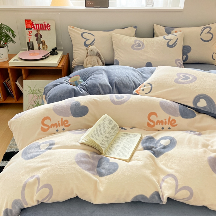 91家纺网 家纺一手货源 找家纺 瑞钰 2025新款A类加厚牛奶绒印花四件套 蜡笔心