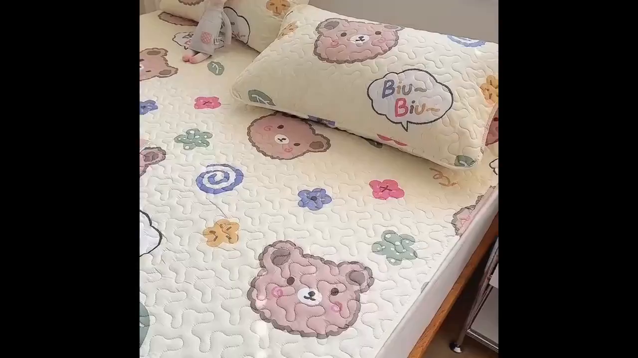 91家纺网 家纺一手货源 找家纺 （总）佳鸿家纺 2025新款卡通纯棉夹棉绗缝枕套冬季加厚宿舍枕套